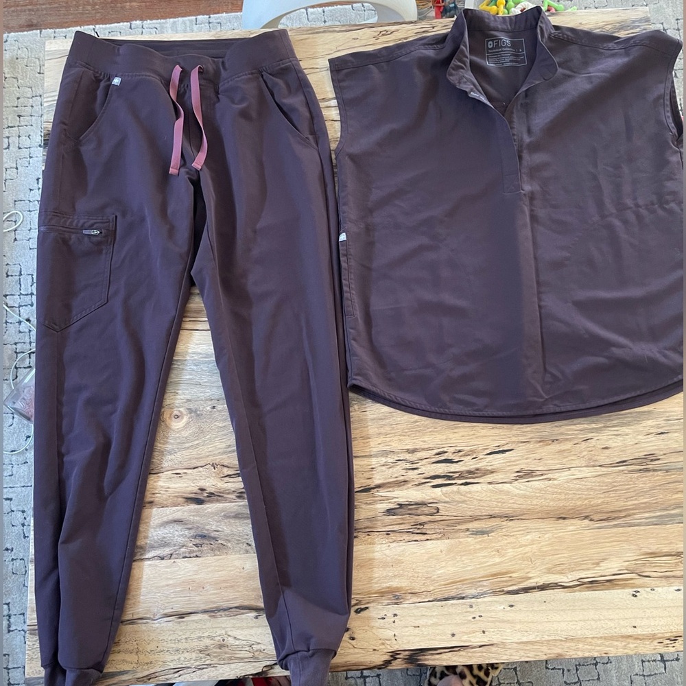 FIGS BOTH PANT/BOTTOMS SIZE SMALL
